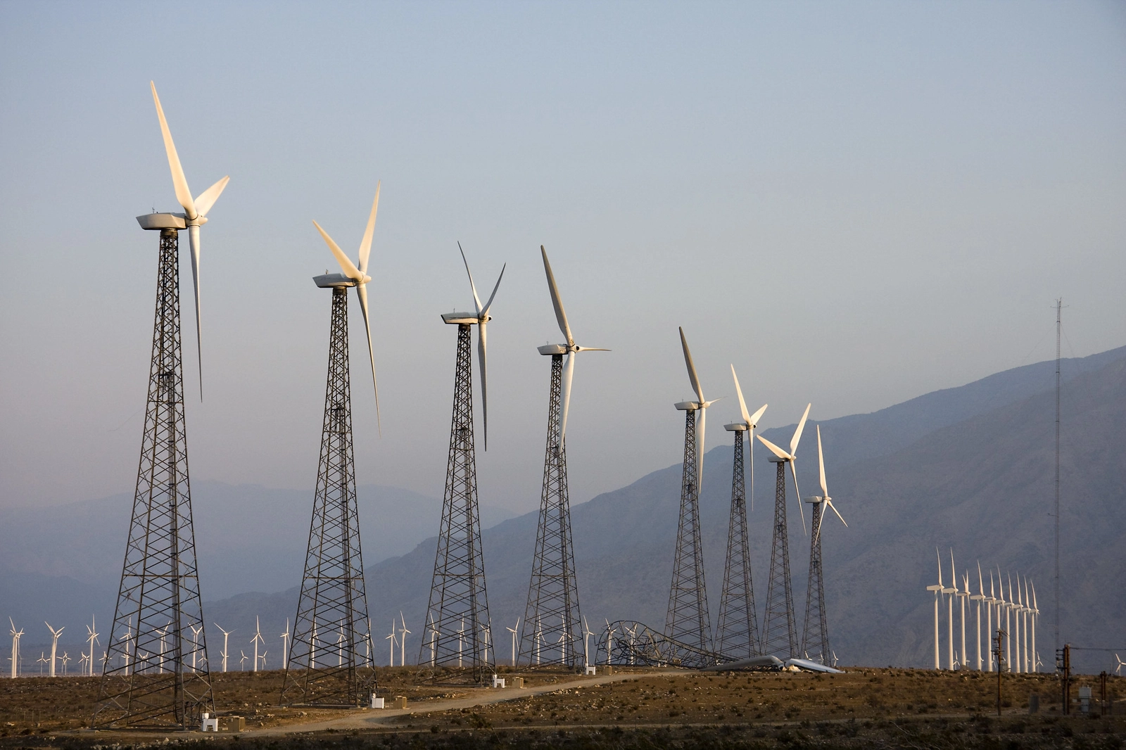 Despite rapid exponential change in the renewable energy sector, energy storage is remains a major challenge / Unsplash.
