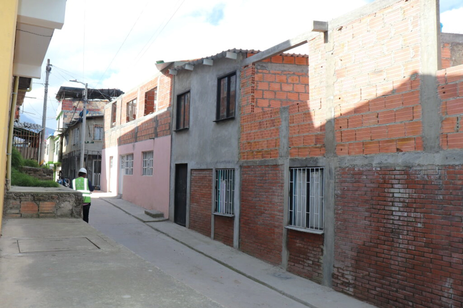 Building resilient housing in Columbia, August 2022. Image: Build Change.